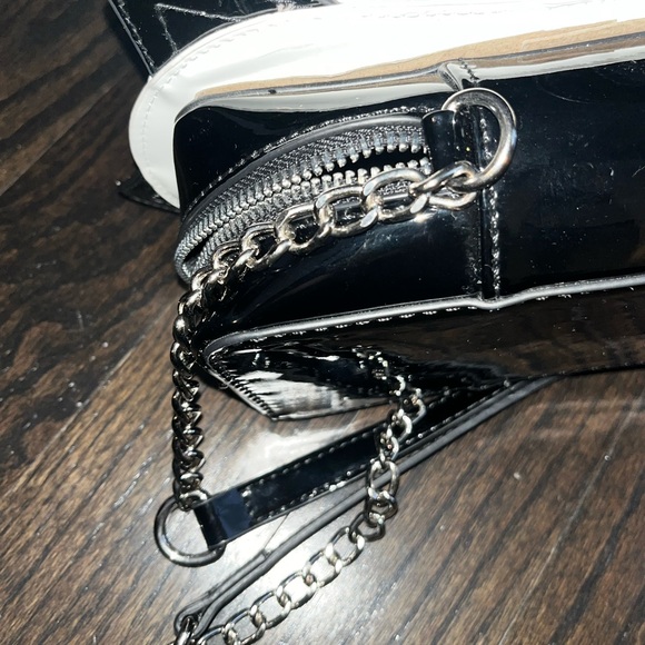 💯Authentic Betsey Johnson Glow in the Dark Ghost Cat Crossbody bag viral TIK TOK - Picture 11 of 14